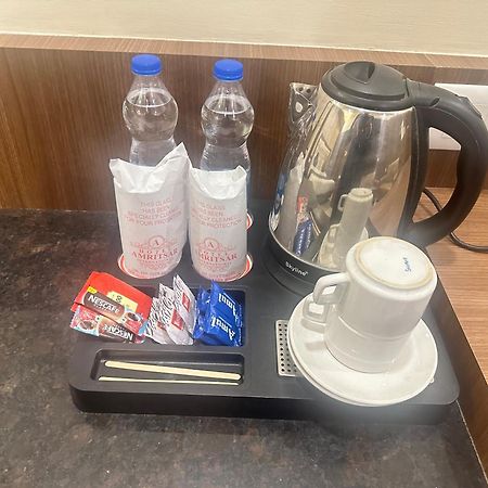 Hotel Amritsar International 2 Min Walk From Amritsar Bus Stand Экстерьер фото