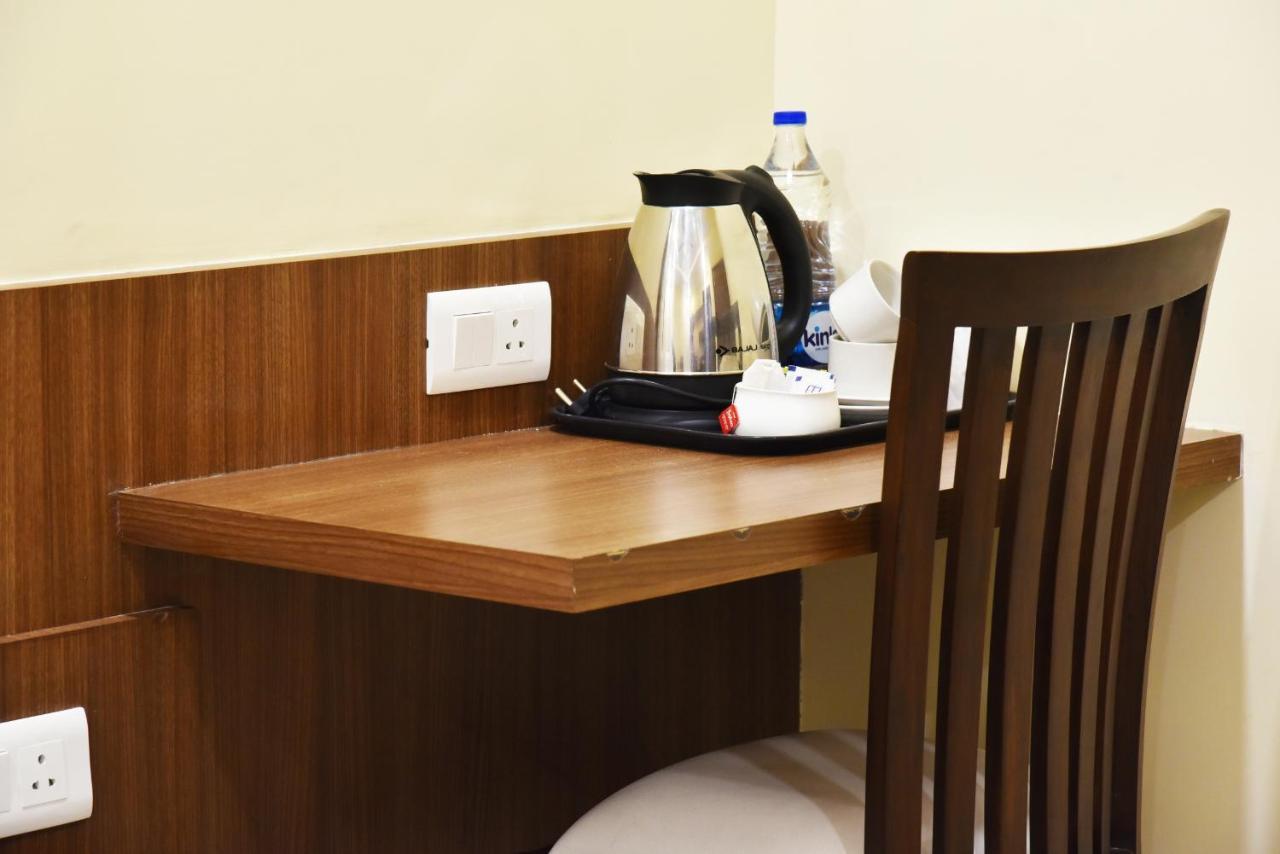 Hotel Amritsar International 2 Min Walk From Amritsar Bus Stand Экстерьер фото