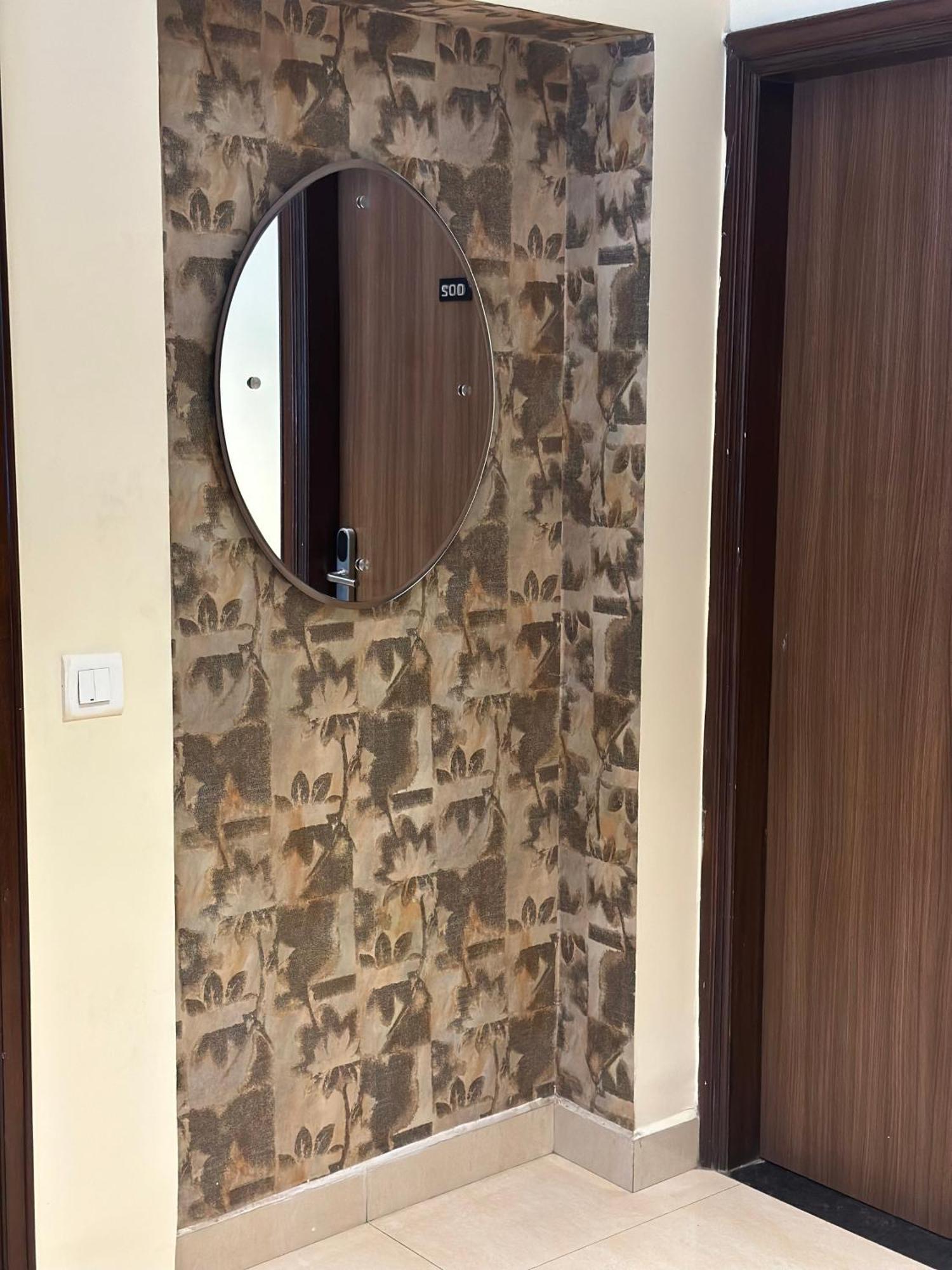Hotel Amritsar International 2 Min Walk From Amritsar Bus Stand Экстерьер фото