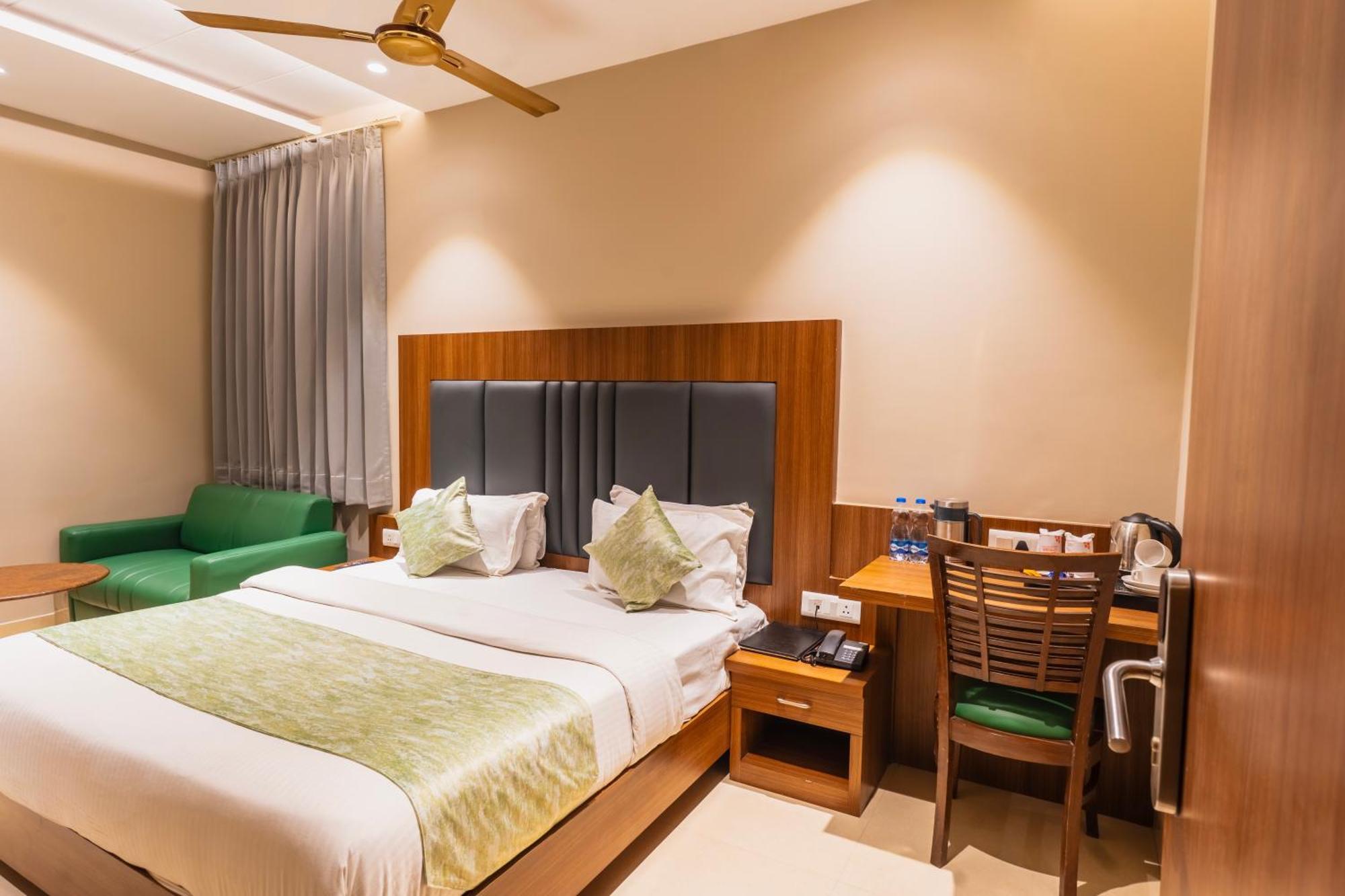 Hotel Amritsar International 2 Min Walk From Amritsar Bus Stand Экстерьер фото
