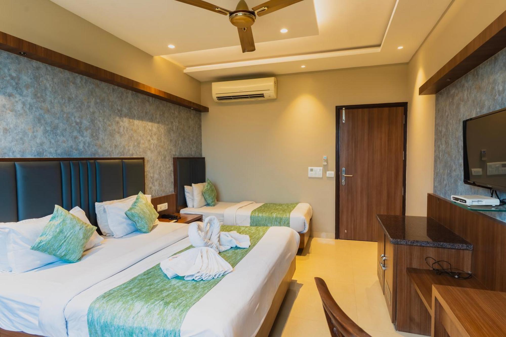 Hotel Amritsar International 2 Min Walk From Amritsar Bus Stand Экстерьер фото
