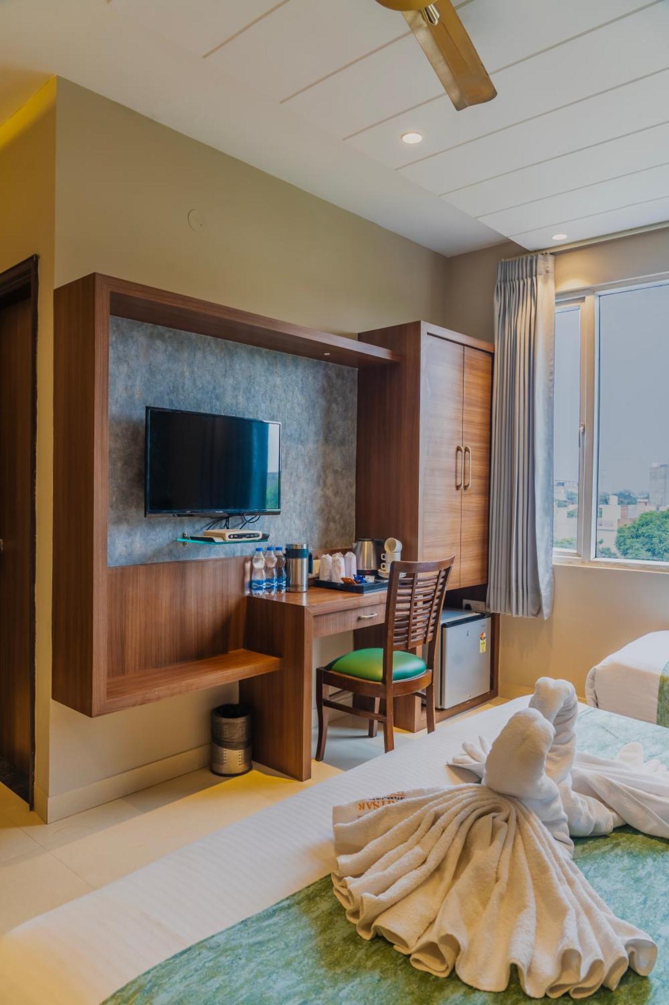 Hotel Amritsar International 2 Min Walk From Amritsar Bus Stand Экстерьер фото